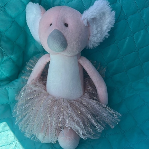 F.A.O schwarz Other - Pink and White Stuffed Mouse with Tutu